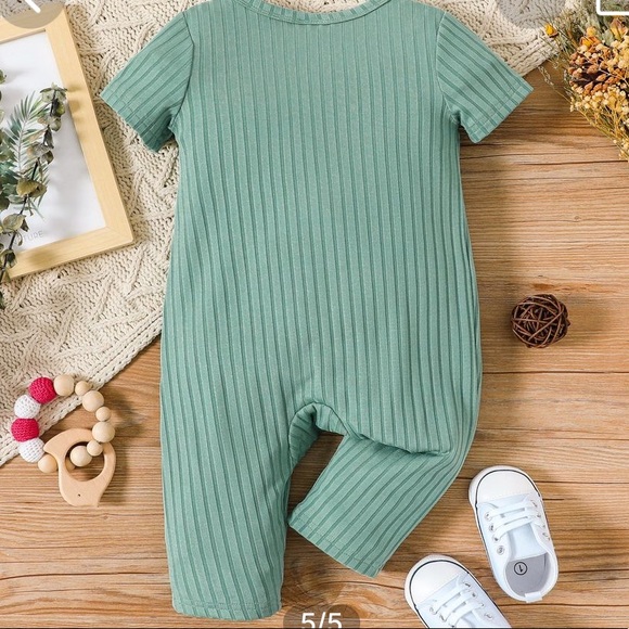 Ribbed V neck jumpsuit - Picture 4 of 8